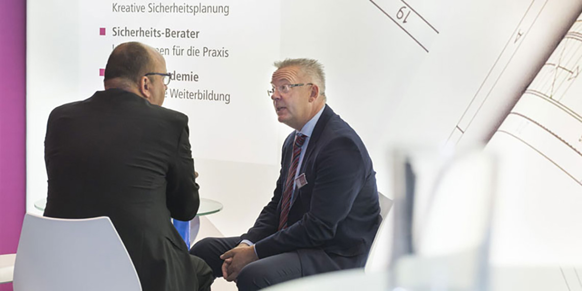 VON ZUR M&Uuml;HLEN&rsquo;SCHE  GmbH